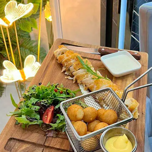 Ресторан Миллион в курорт Сарыагаш Ресторан Миллион. Блюда восточной и европейской кухни